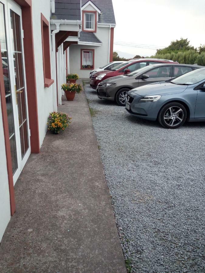 The Skellig Lodge & Hostel Ballinskelligs Exterior foto